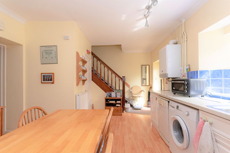 2 bed house to rent in St Elizabeths Way, South Petherton 15