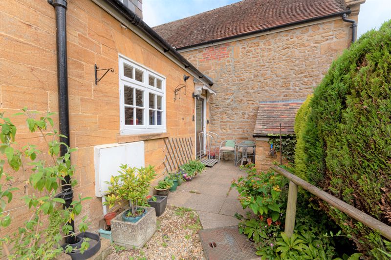 2 bed house to rent in St Elizabeths Way, South Petherton  - Property Image 10