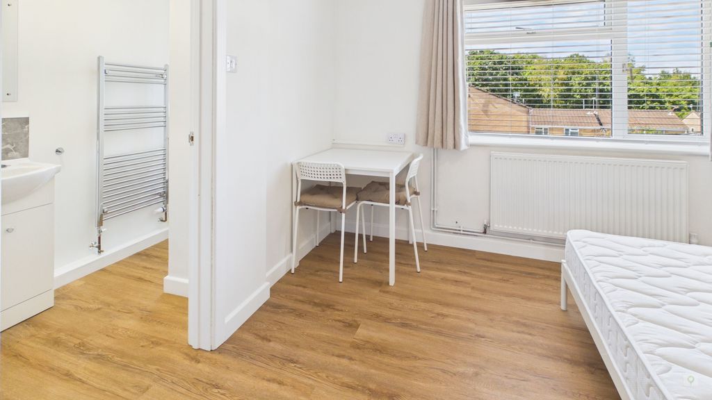 1 bed to rent in Abbots Way, Yeovil 11