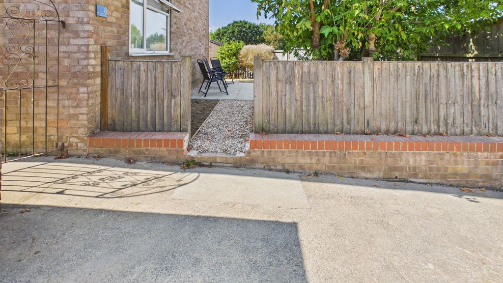 1 bed to rent in Abbots Way, Yeovil 25