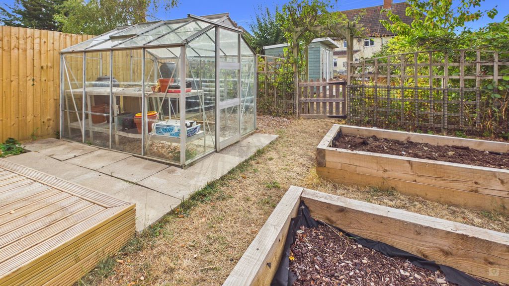 2 bed house for sale in Montacute Road, Yeovil 24