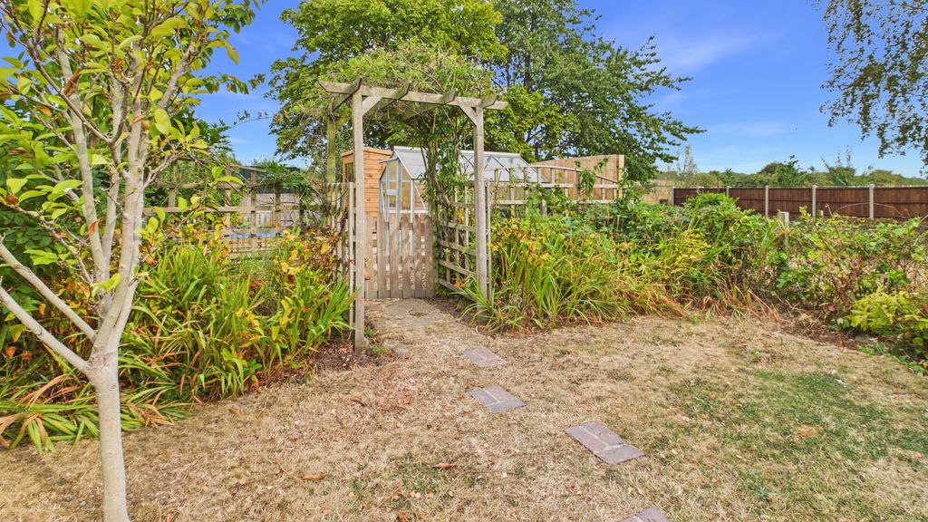 2 bed house for sale in Montacute Road, Yeovil 26