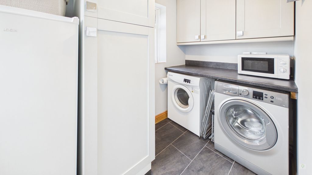 2 bed house for sale in Montacute Road, Yeovil 14