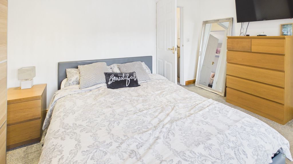 2 bed house for sale in Montacute Road, Yeovil 17