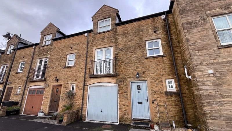 4 bed to rent in Brocks Mount, Stoke-Sub-Hamdon, TA14
