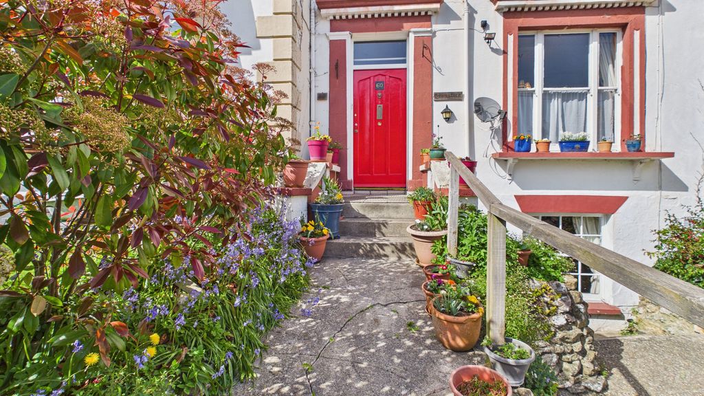 3 bed for sale in Preston Road, Yeovil 8