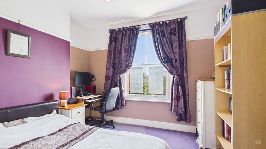 3 bed for sale in Preston Road, Yeovil 18