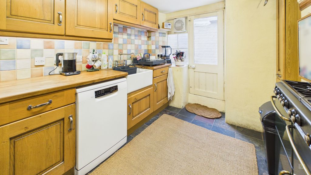 3 bed for sale in Preston Road, Yeovil 13