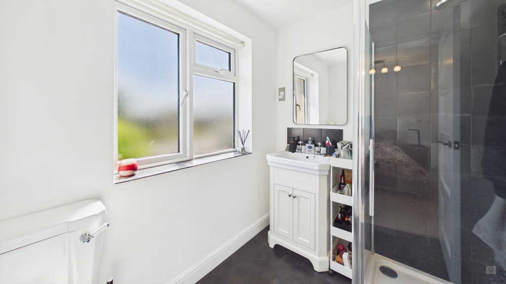 5 bed house for sale in Beaufort Gardens, South Petherton  - Property Image 18