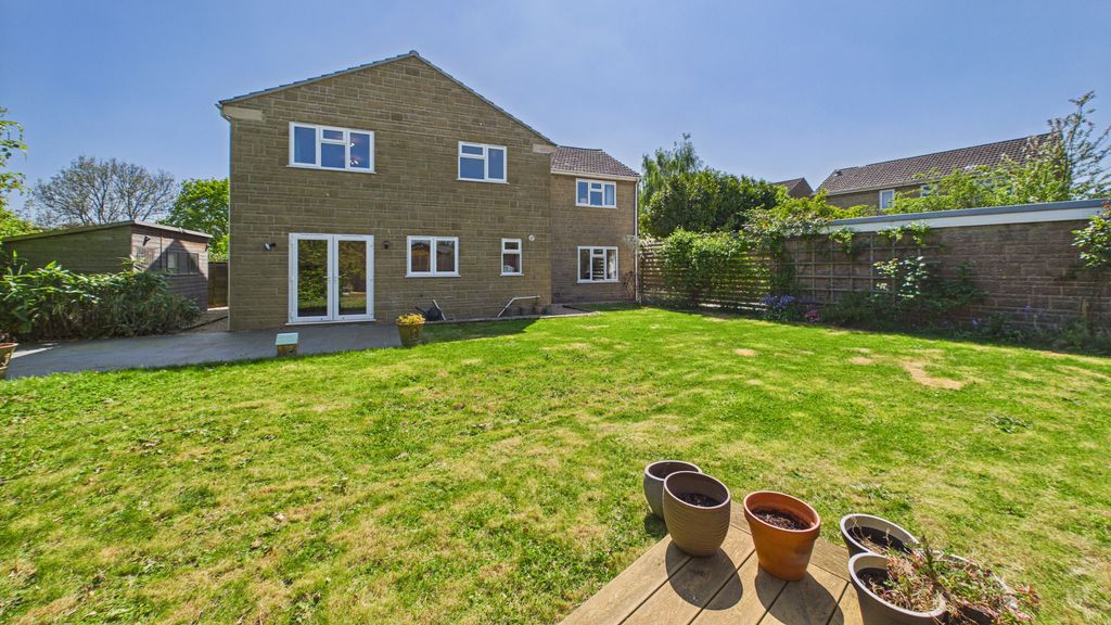 5 bed house for sale in Beaufort Gardens, South Petherton  - Property Image 24