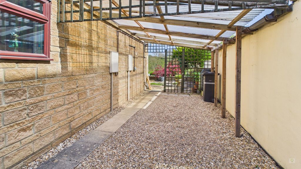 3 bed house for sale in North Street, South Petherton 18