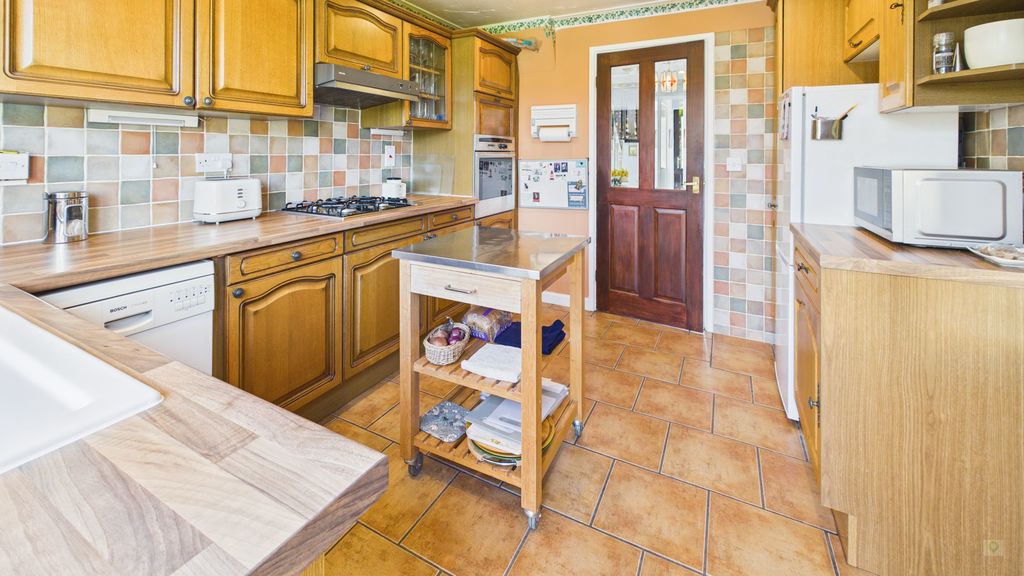 3 bed house for sale in North Street, South Petherton 3