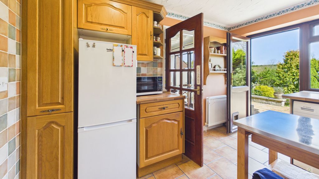 3 bed house for sale in North Street, South Petherton  - Property Image 12