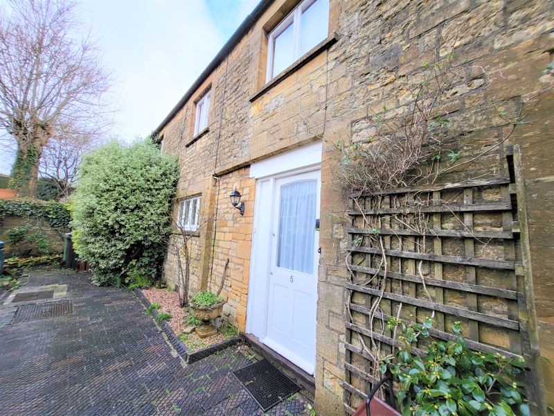 1 bed cottage to rent in Market Square, Crewkerne  - Property Image 8