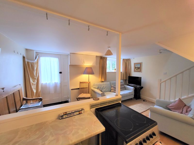 1 bed cottage to rent in Market Square, Crewkerne 8