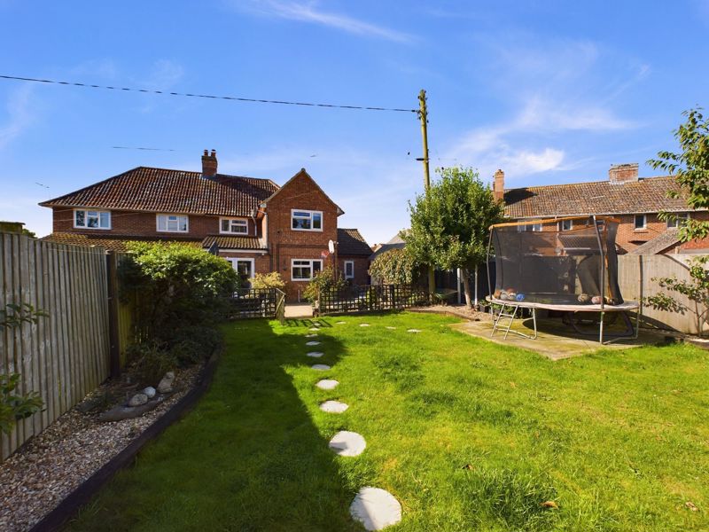 3 bed house for sale in Montacute Road, Yeovil 13