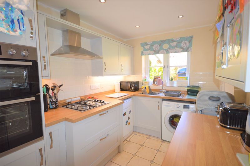 3 bed house to rent in Becks Field, Stoke-Sub-Hamdon  - Property Image 4