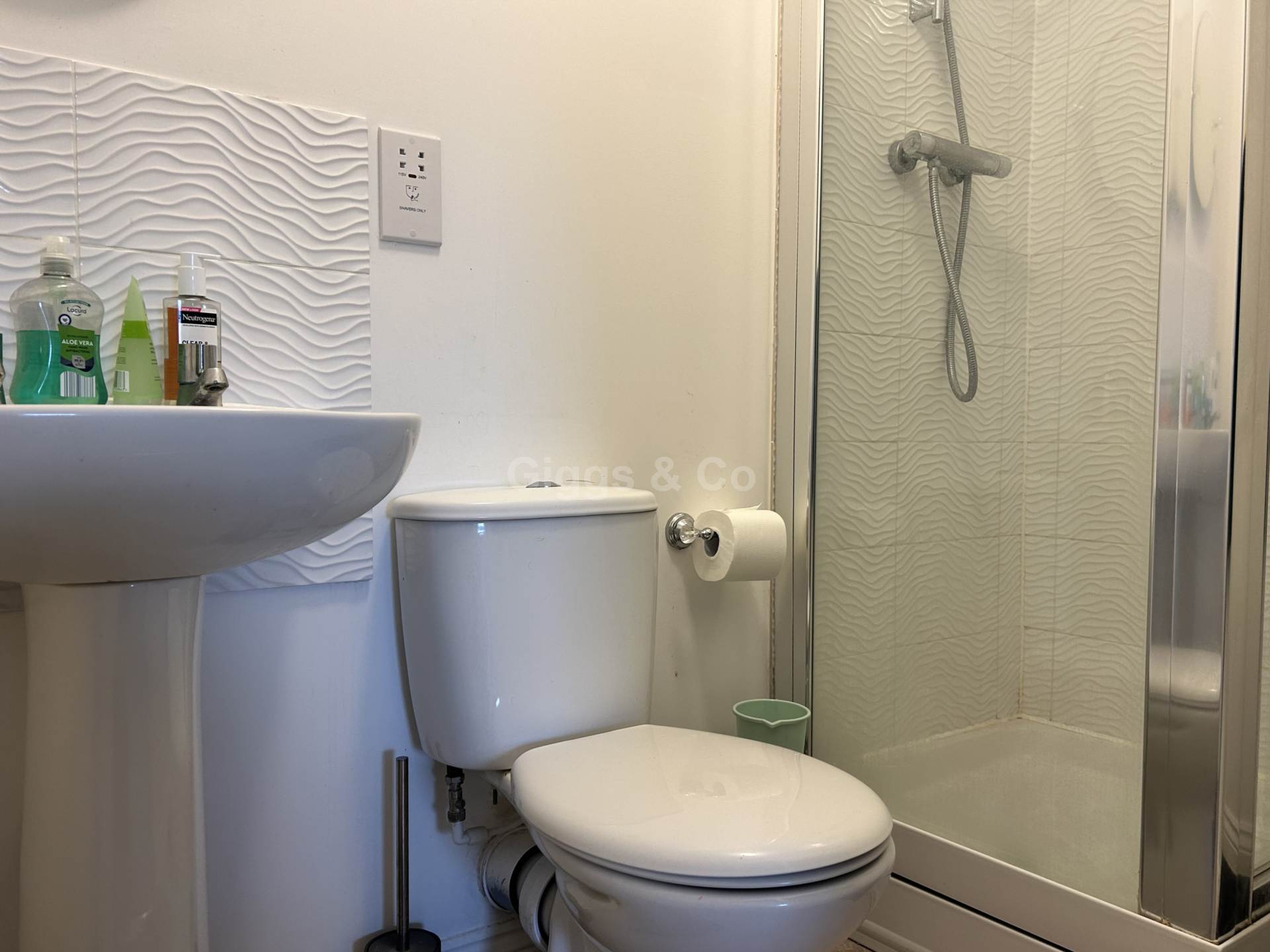 2 bed flat to rent in Marbled White Court, St Neots 11