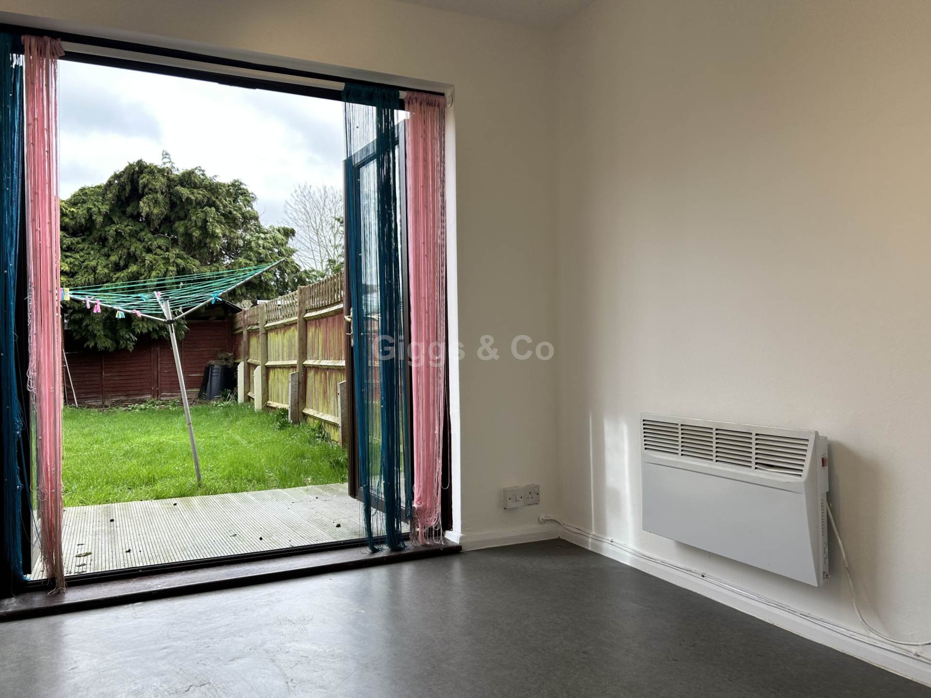 3 bed terraced house to rent in Rookery Road, Bedford  - Property Image 5