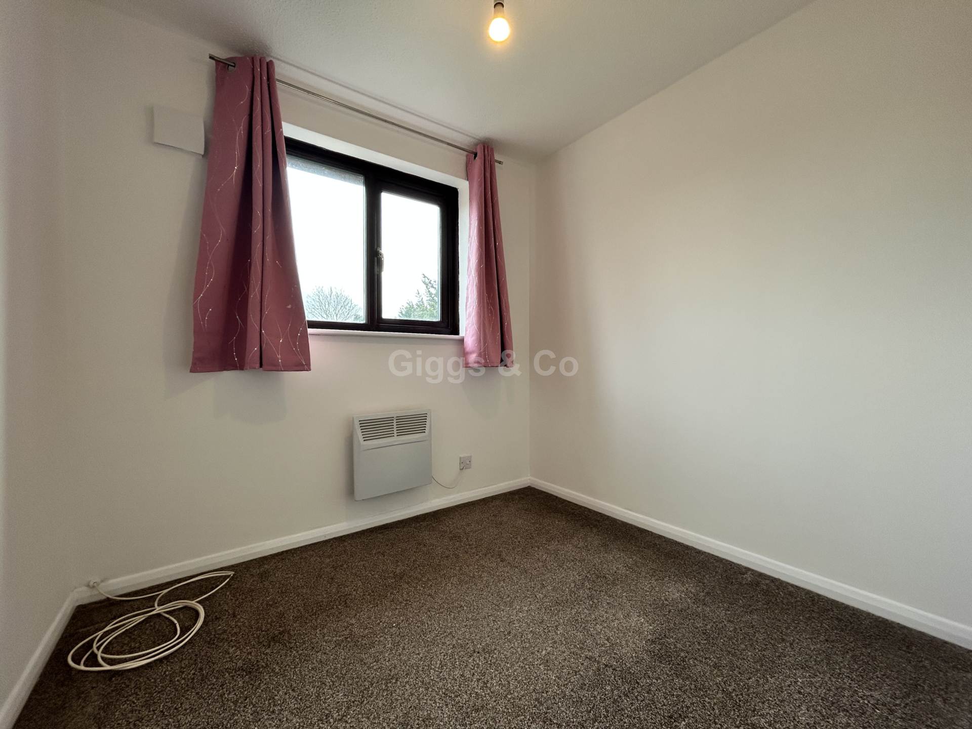 3 bed terraced house to rent in Rookery Road, Bedford  - Property Image 9