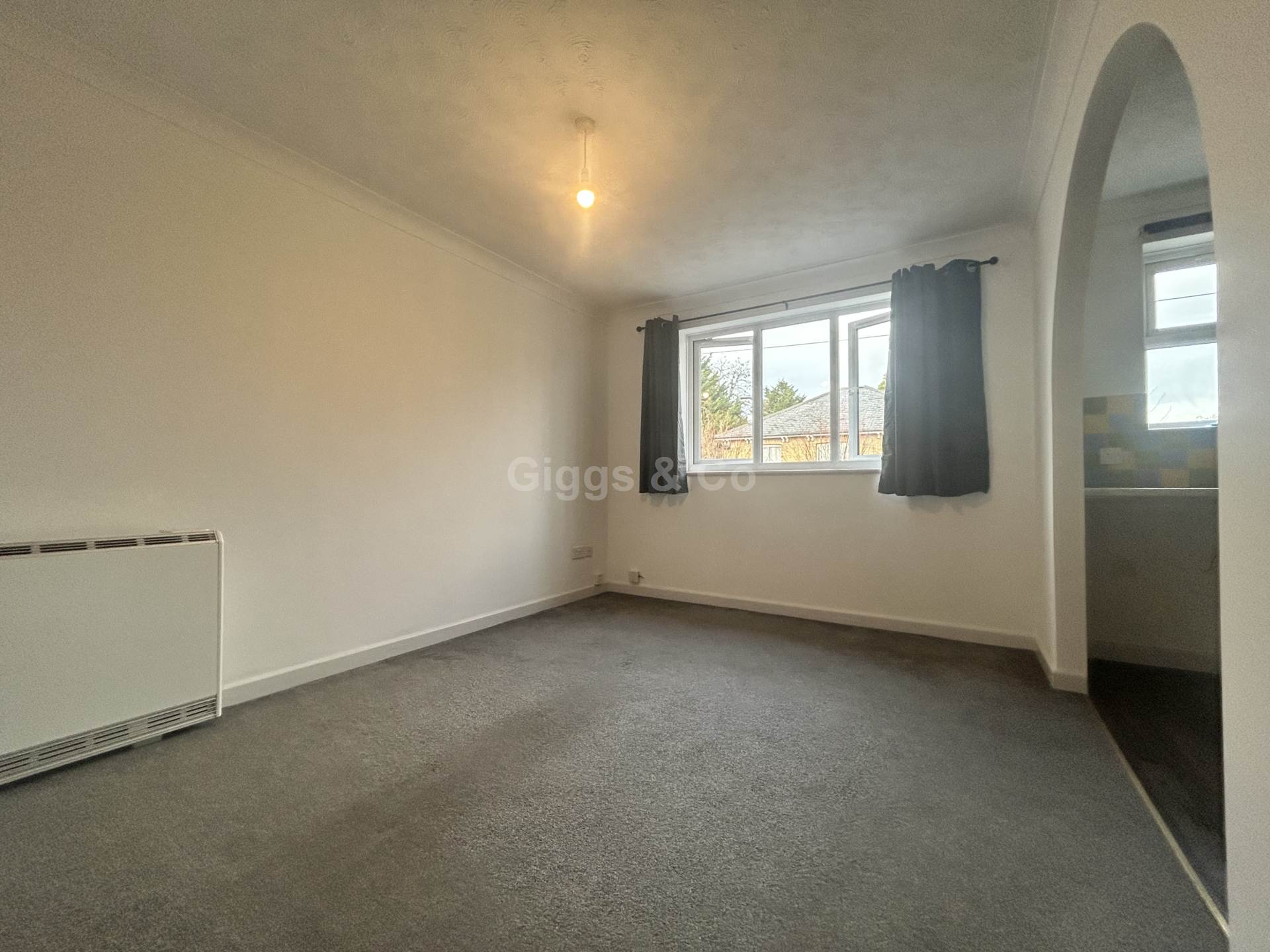 1 bed flat to rent in East Street, St Neots 2
