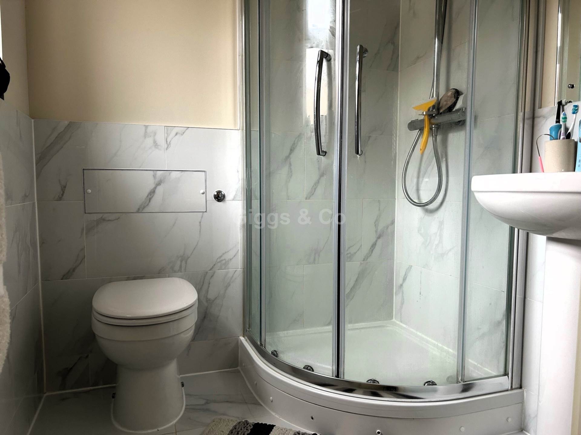 2 bed flat to rent in Hopbine Yard, East Street, St Ives  - Property Image 5