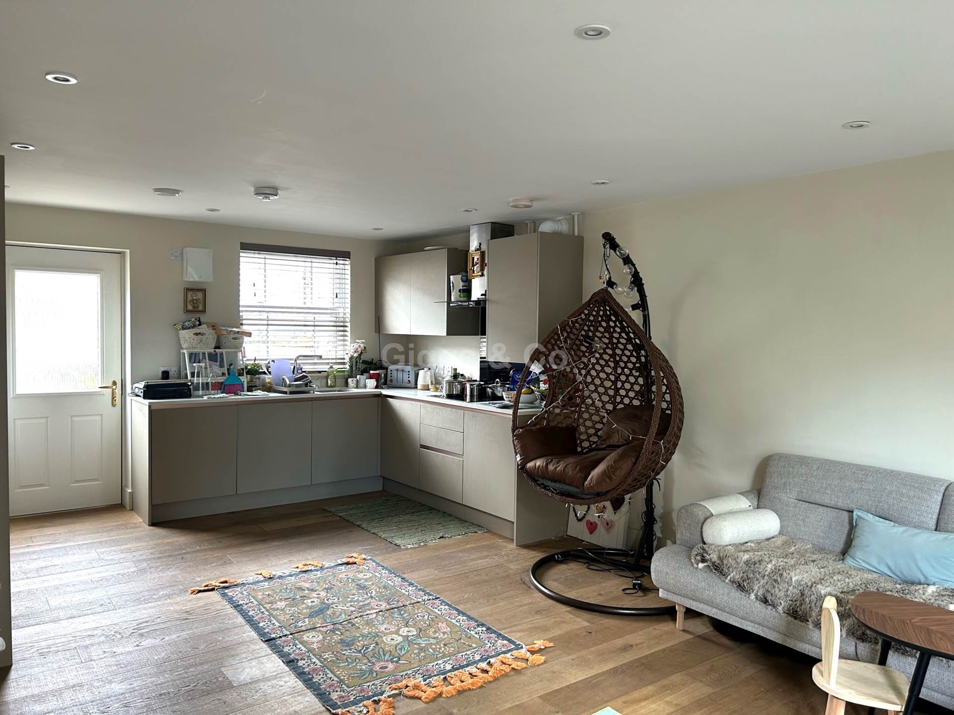 2 bed flat to rent in Hopbine Yard, St Ives 1