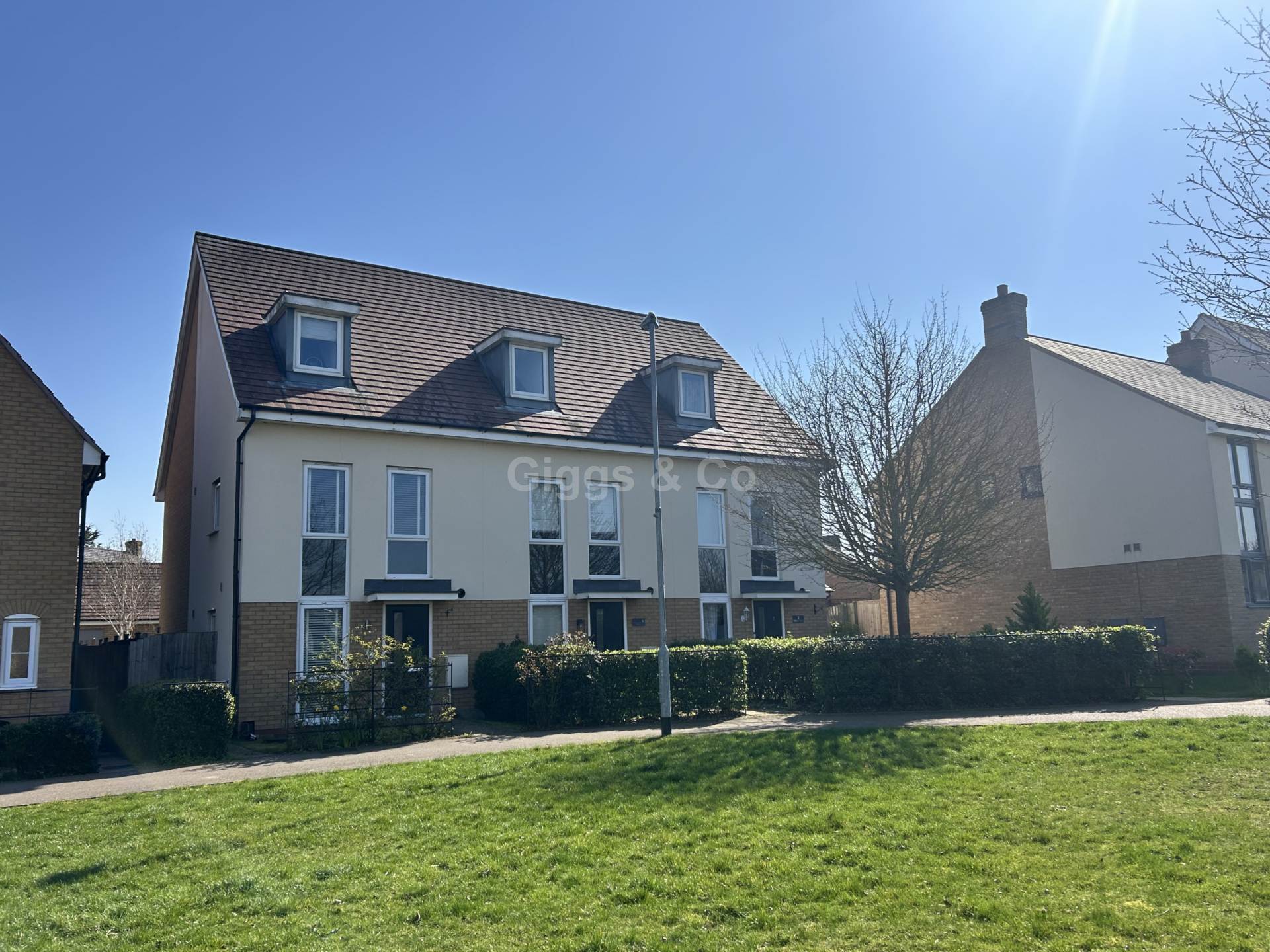 3 bed terraced house to rent in Green Walk, Cambridge  - Property Image 1