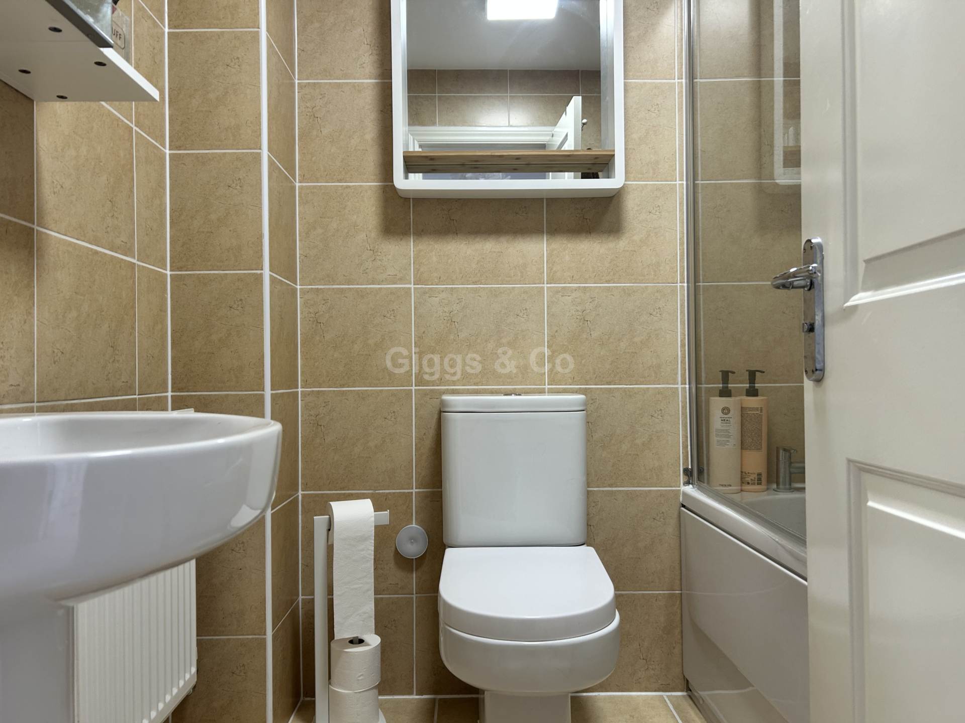 3 bed terraced house to rent in Green Walk, Cambridge 16