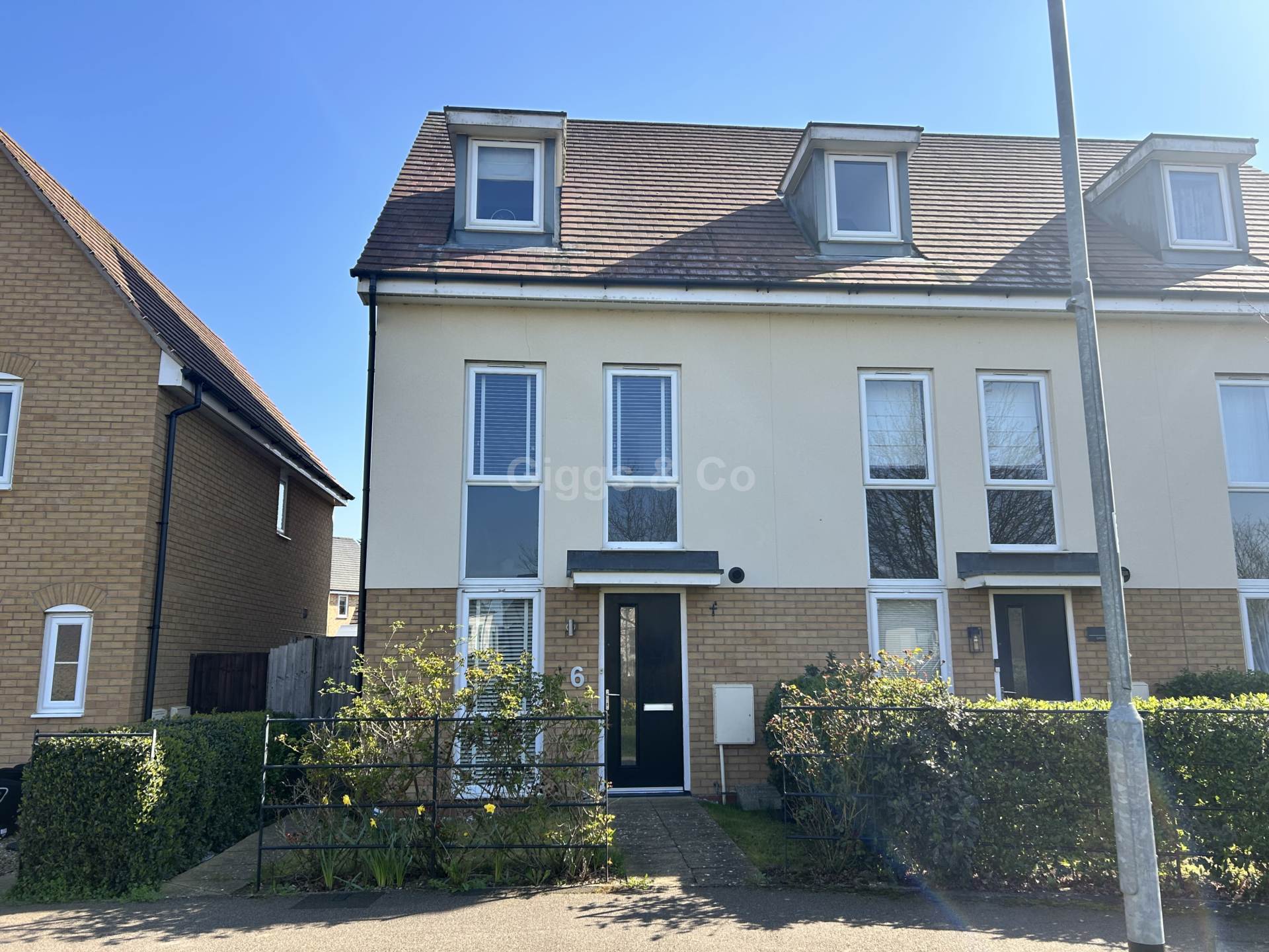 3 bed terraced house to rent in Green Walk, Cambridge 20