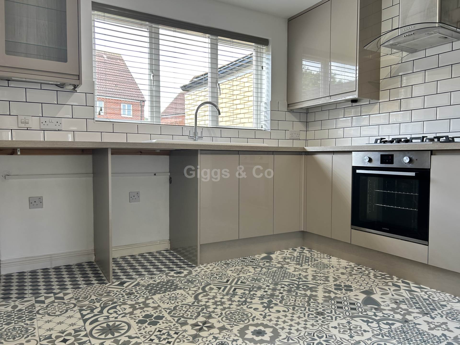 2 bed semi-detached house to rent in Ream Close, St Neots 6