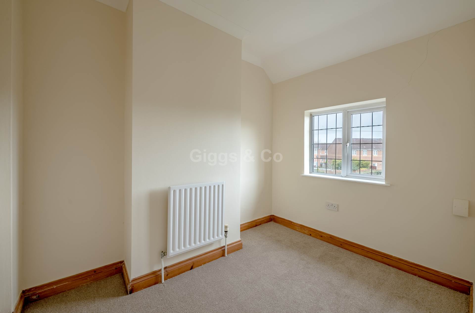 2 bed semi-detached house to rent in Ermine Street, Huntingdon 13