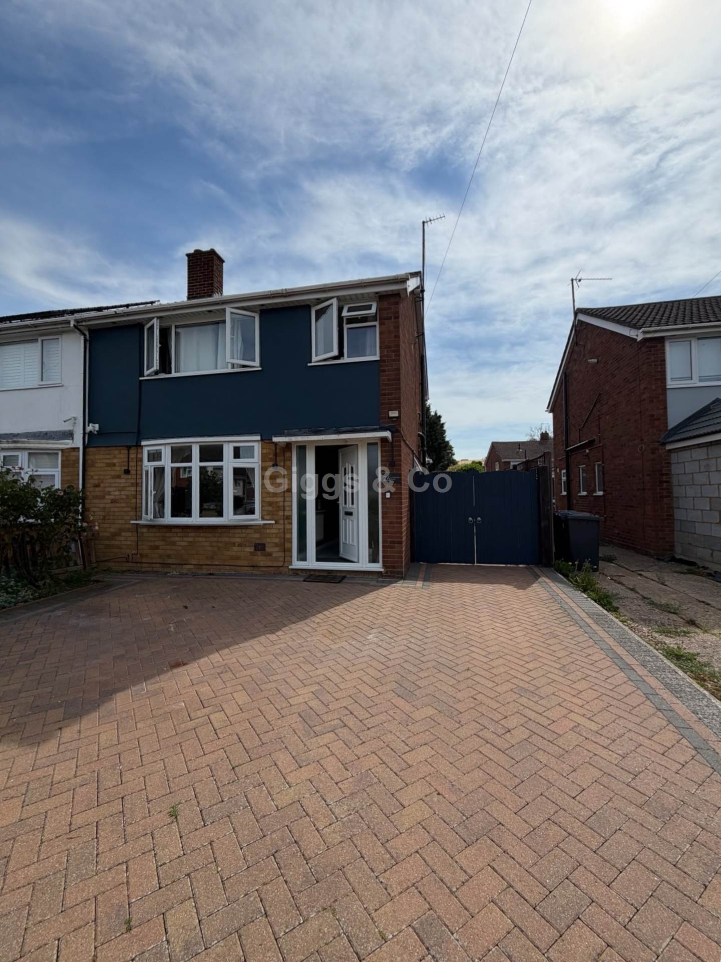 3 bed semi-detached house to rent in Longsands Road, St Neots  - Property Image 1