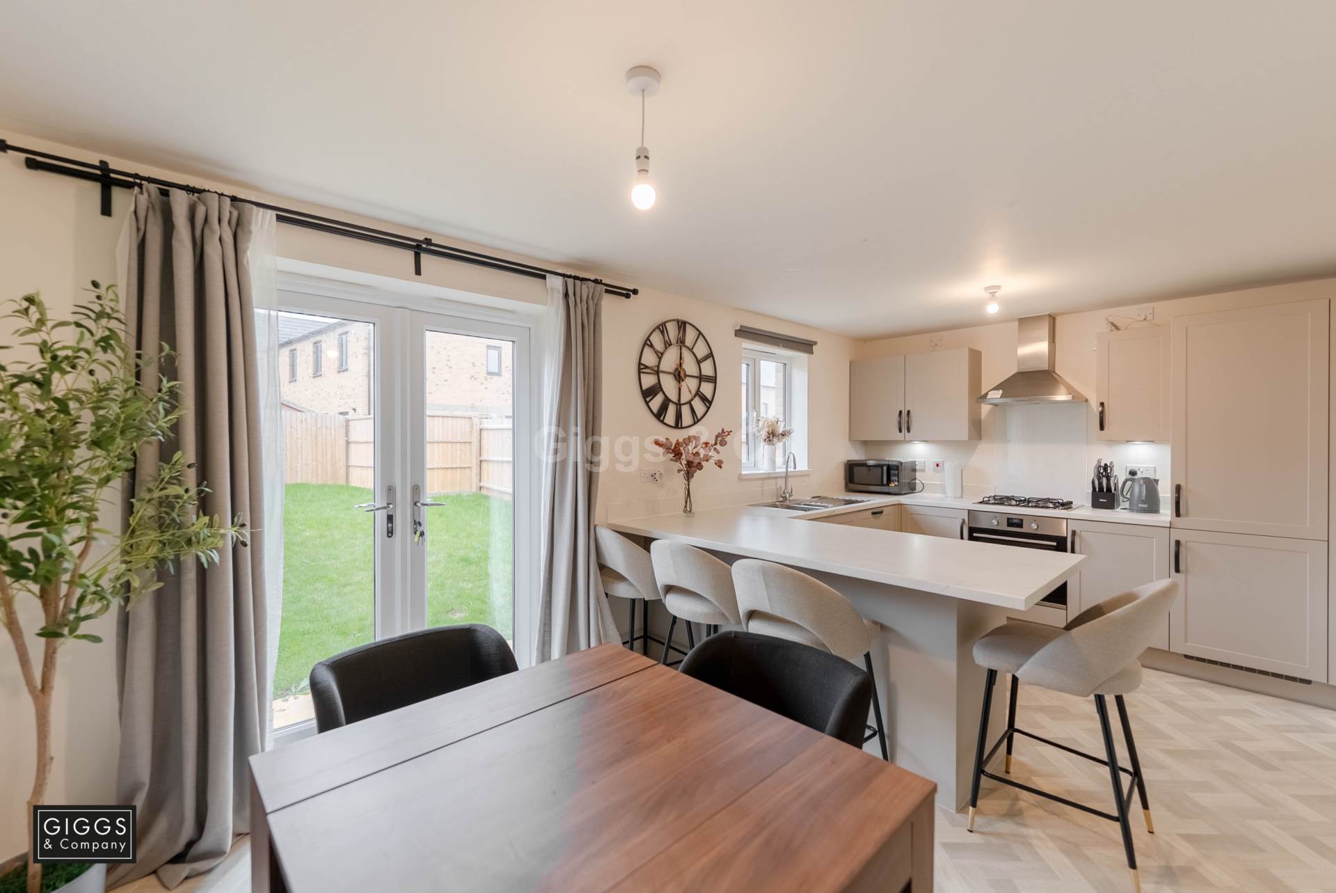4 bed detached house to rent in St Neots Road, St Neots 4