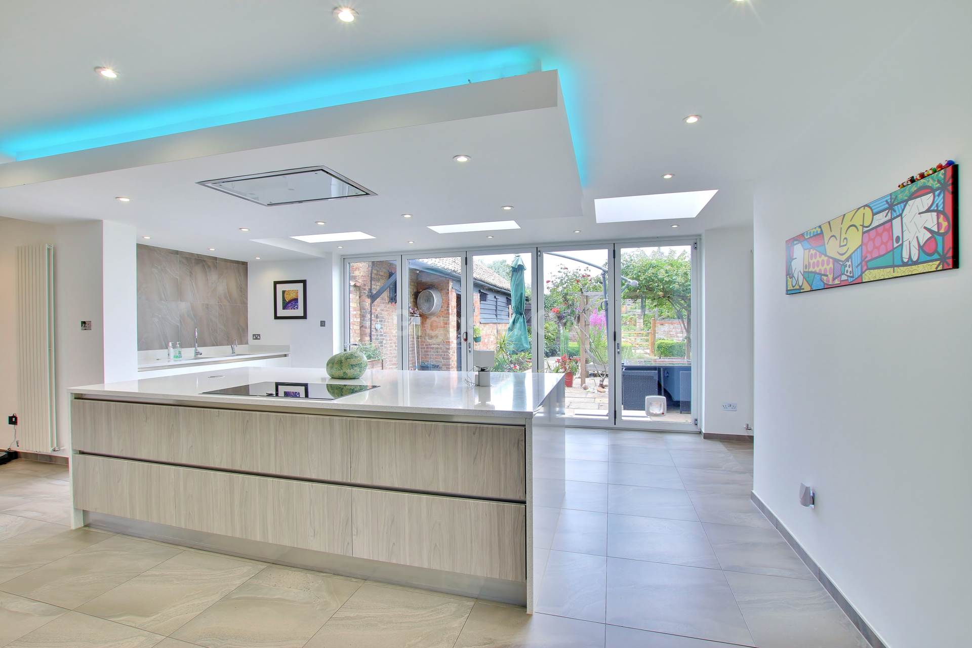 7 bed detached house to rent in Mill Road, Huntingdon  - Property Image 5