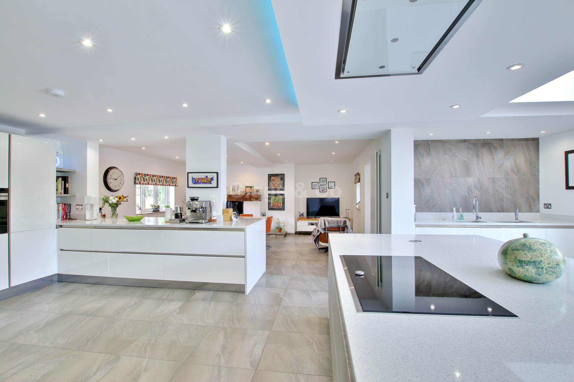 7 bed detached house to rent in Mill Road, Huntingdon  - Property Image 8