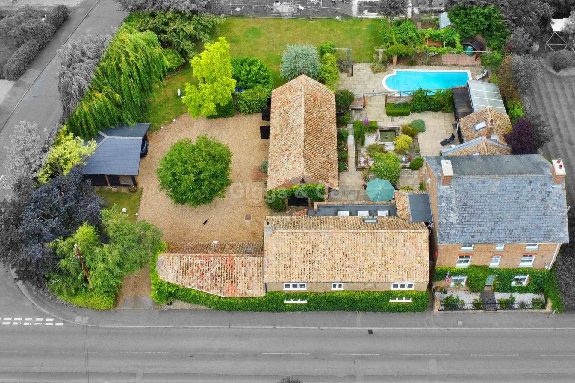 7 bed detached house to rent in Mill Road, Huntingdon 22