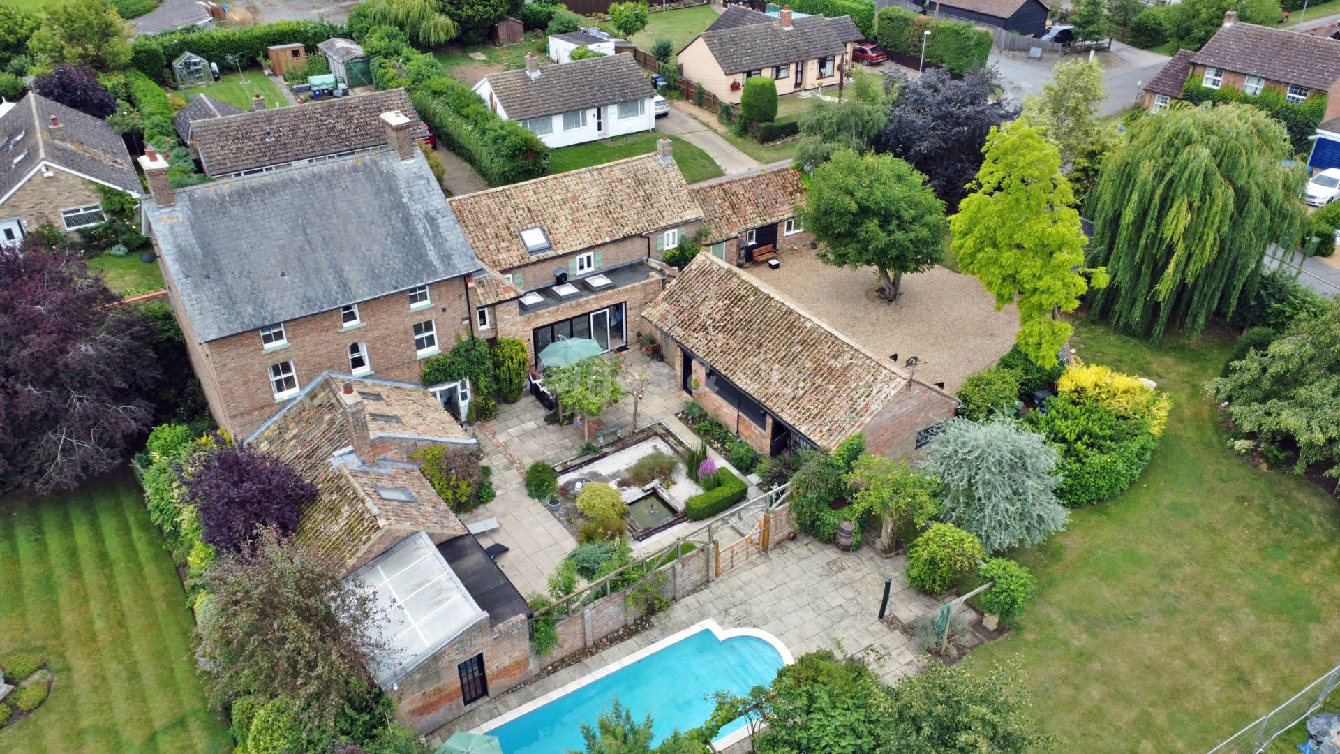 7 bed detached house to rent in Mill Road, Huntingdon  - Property Image 25