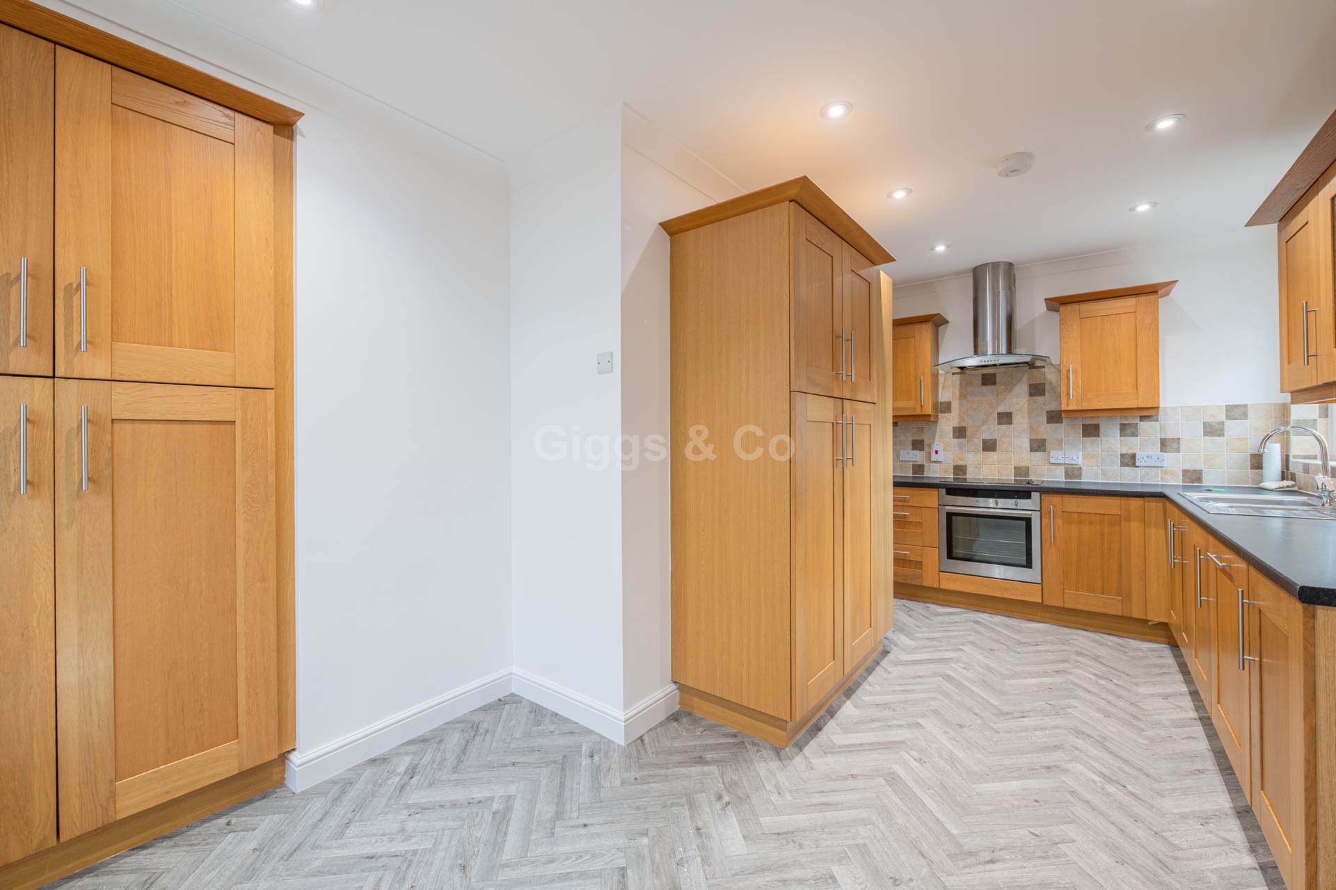 4 bed bungalow to rent in Cross Hall Road, St Neots  - Property Image 11