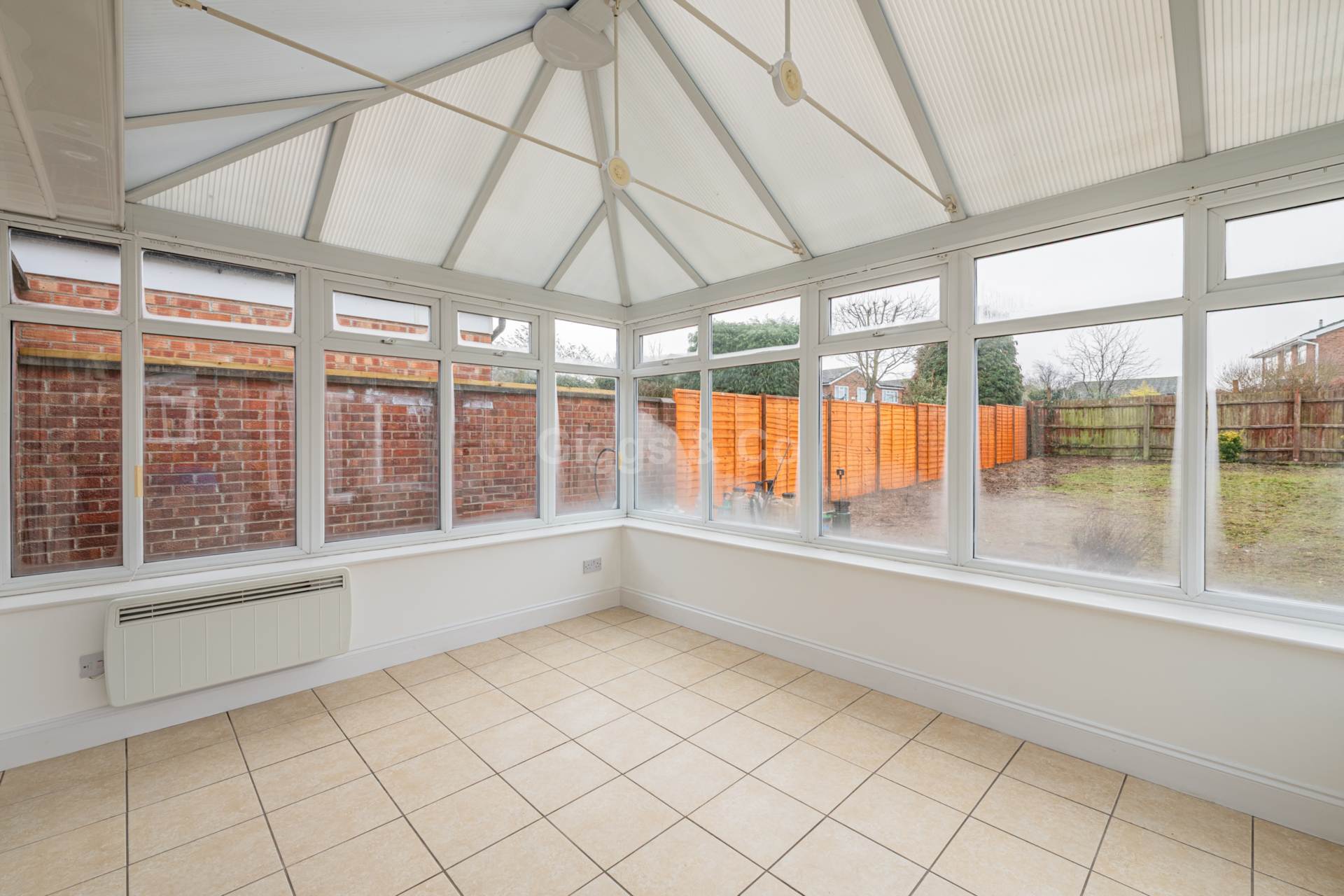 4 bed bungalow to rent in Cross Hall Road, St Neots 17