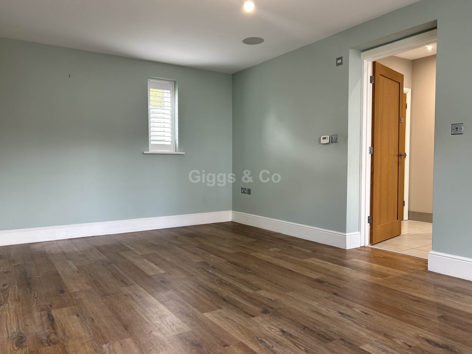 4 bed detached house to rent in Chandlers, Huntingdon 11