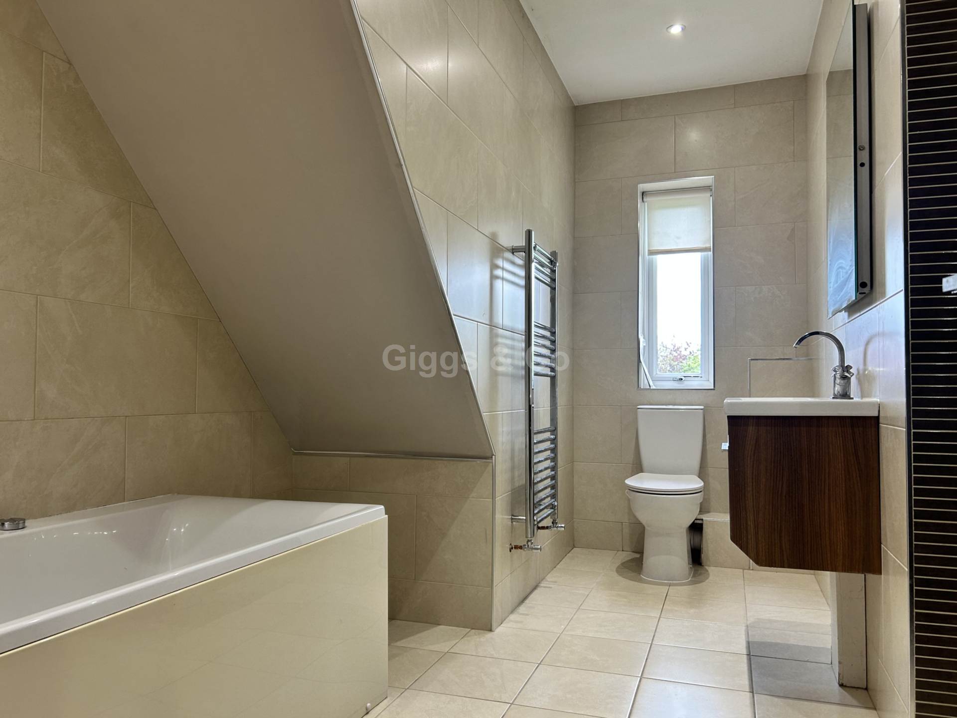 4 bed detached house to rent in Chandlers, Huntingdon  - Property Image 25