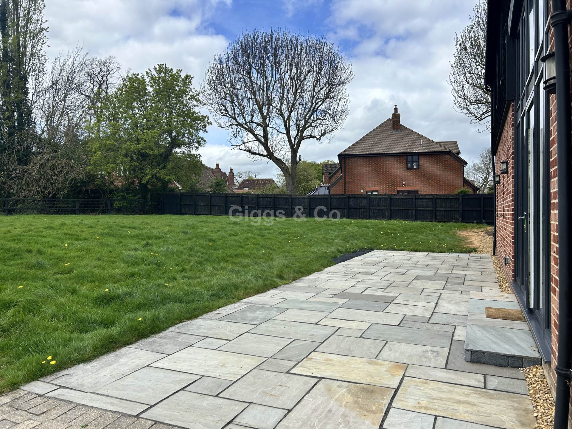 4 bed detached house to rent in Chandlers, Huntingdon 31