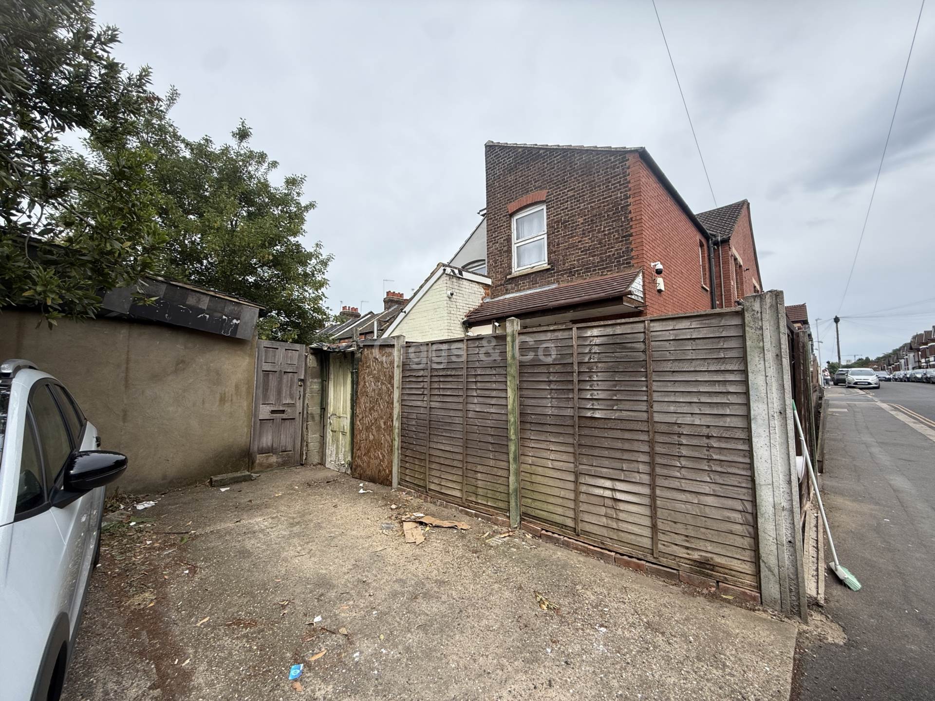 2 bed maisonette to rent in Ashburnham Road, Luton  - Property Image 11