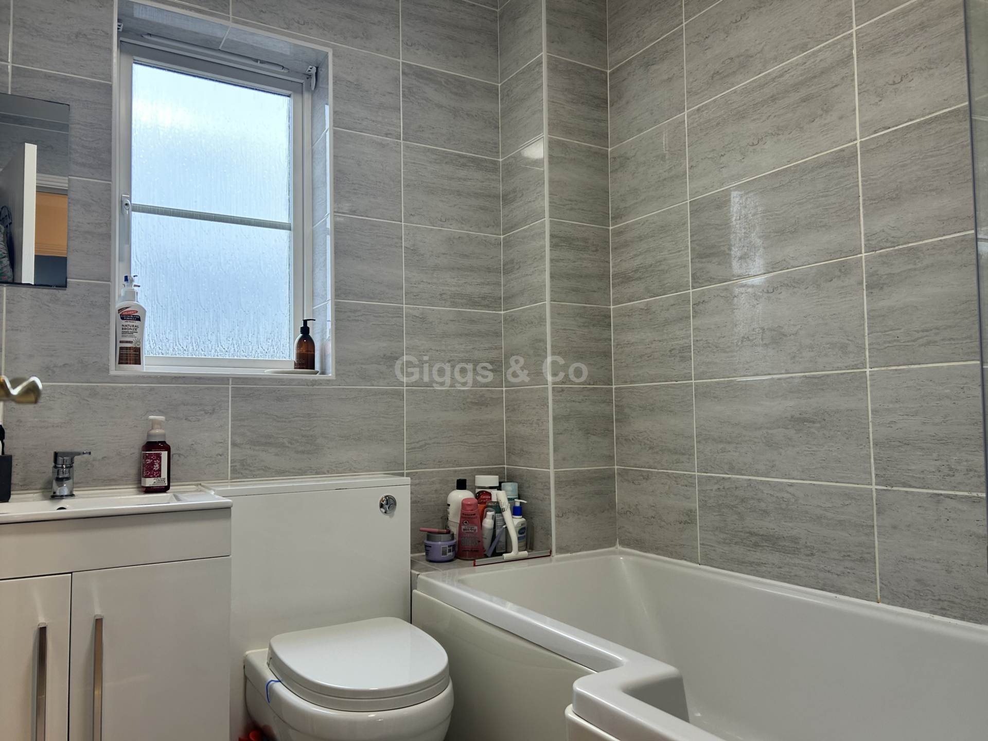 2 bed house to rent in Admirals Way, St Neots 10