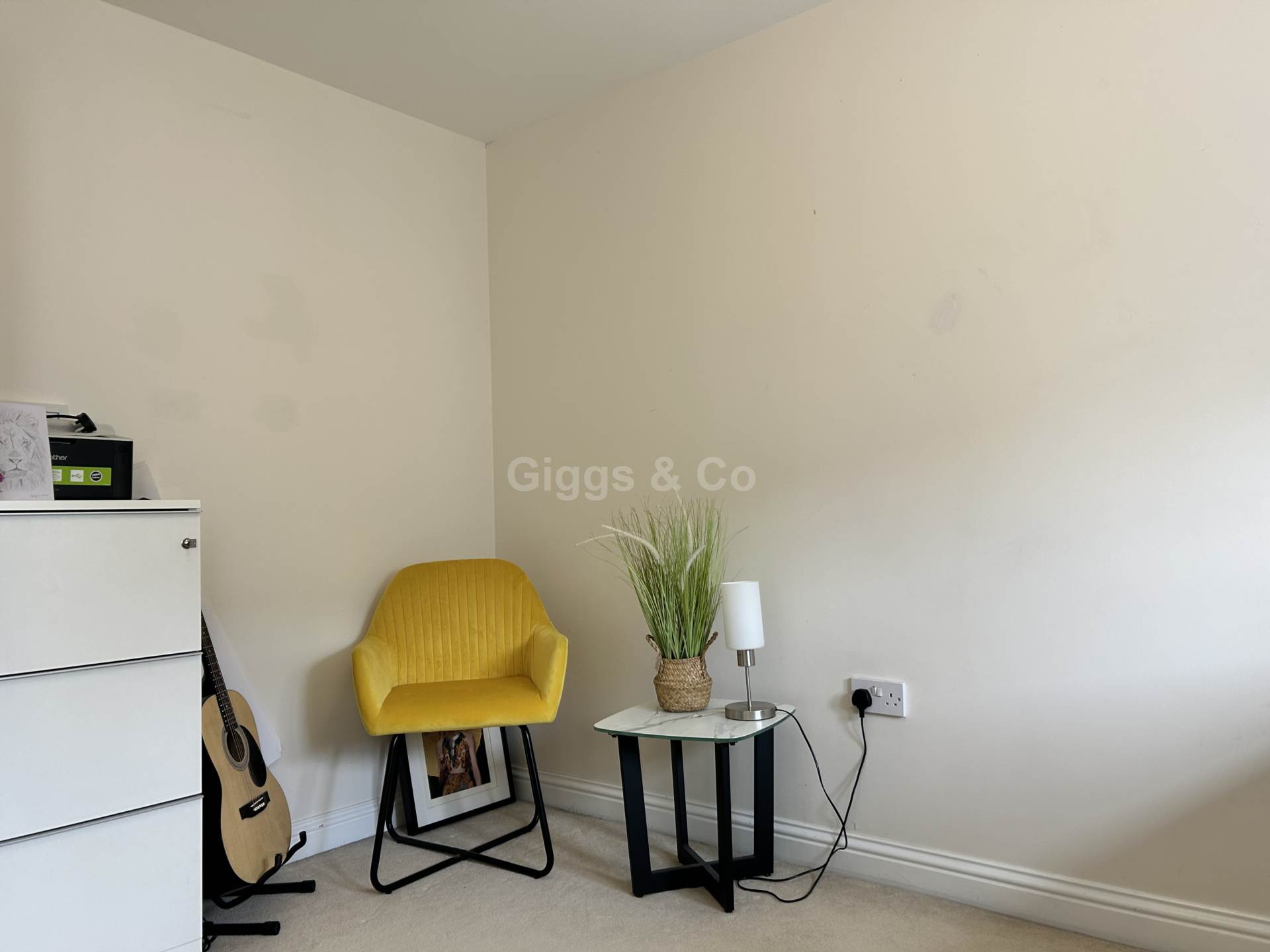 4 bed town house to rent in Dramsell Rise, St Neots 9