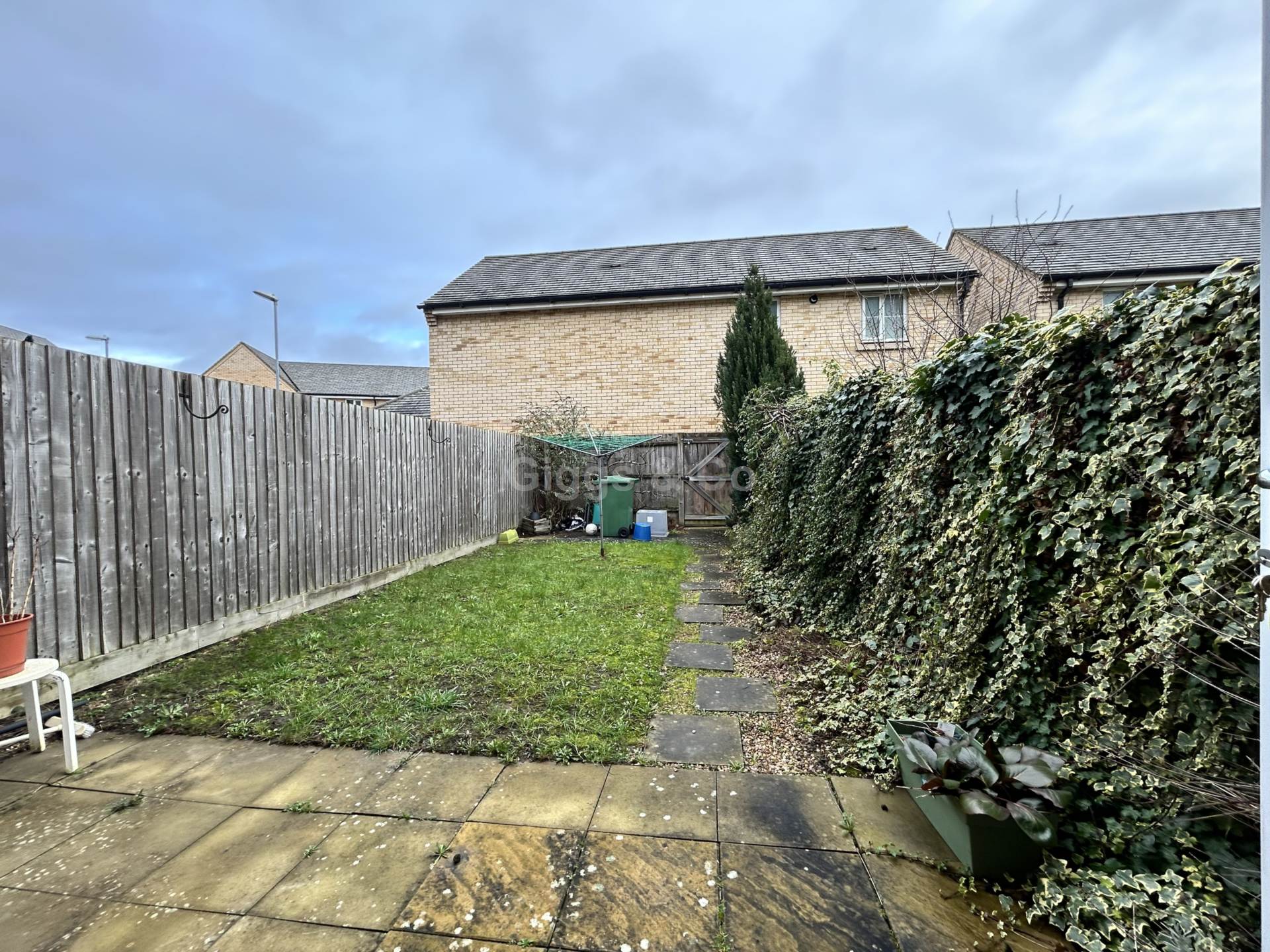 4 bed town house to rent in Dramsell Rise, St Neots 11