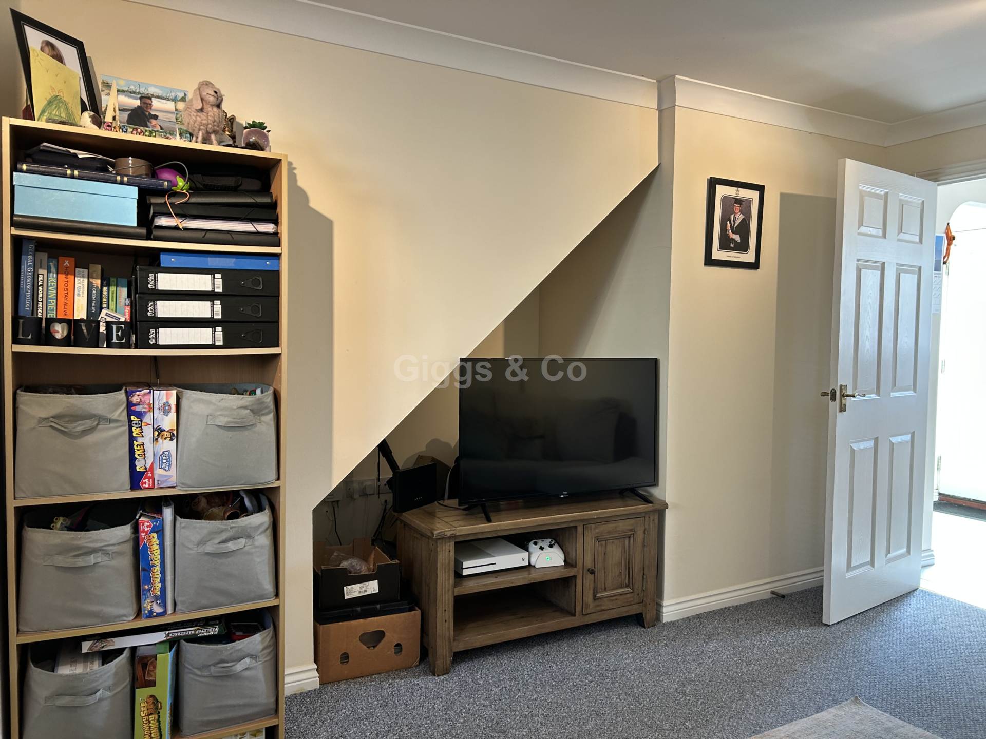 2 bed house to rent in Bevington Way, Eynesbury, St Neots  - Property Image 4