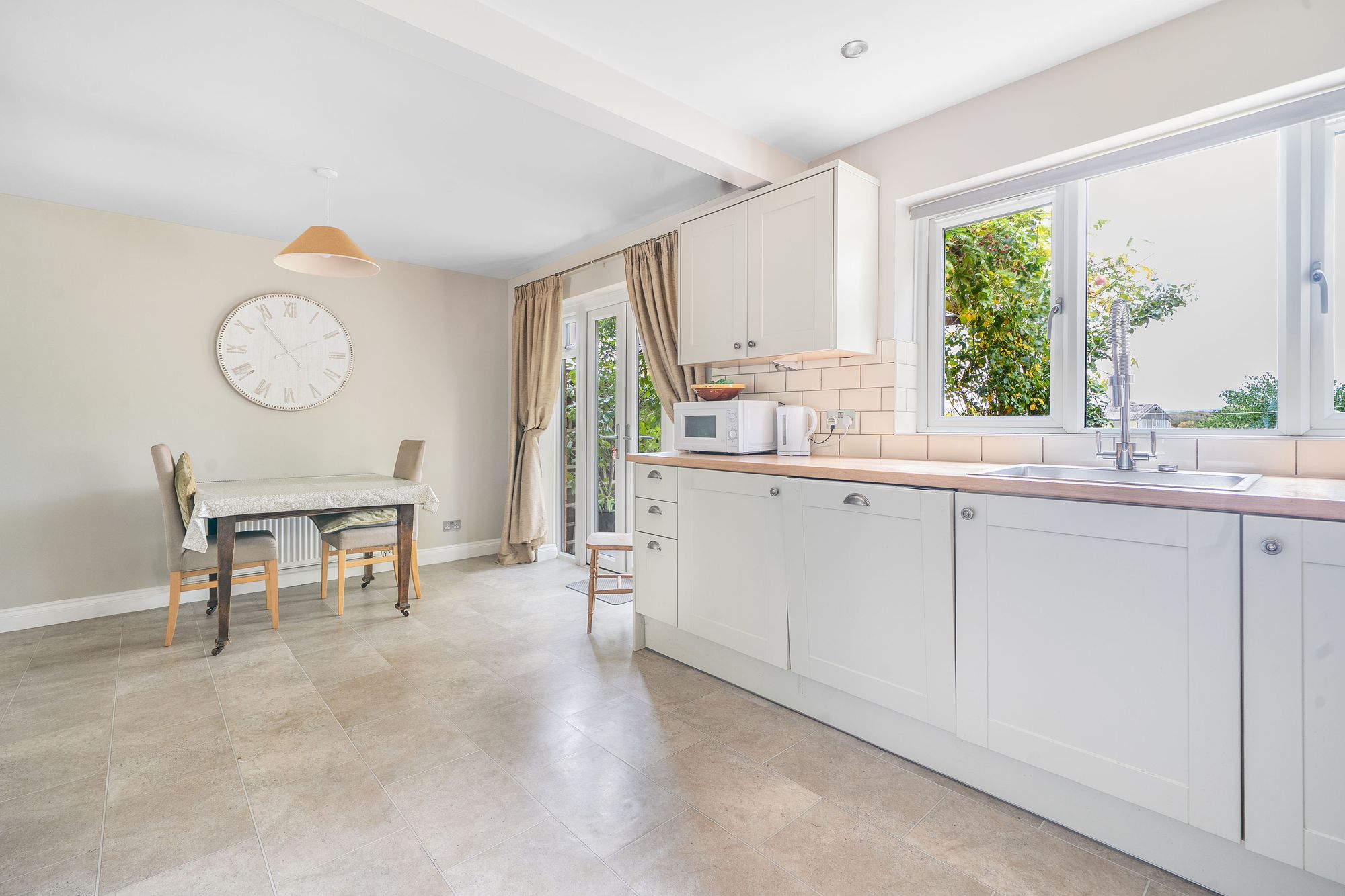 3 bed detached house for sale in Millend, Pershore 3