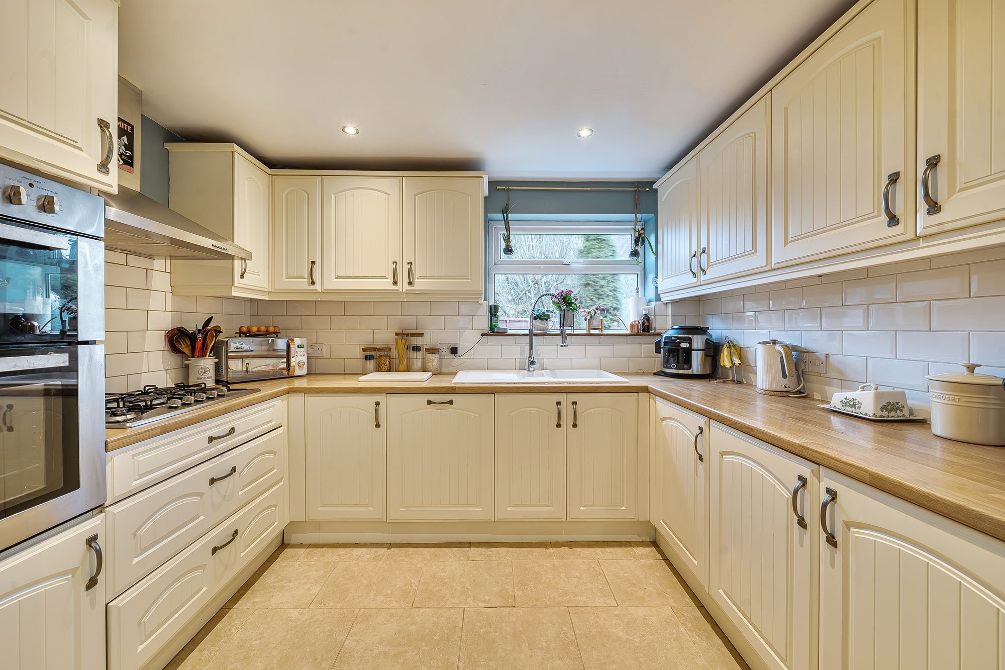 4 bed detached house for sale in Paddock Close, Pershore  - Property Image 2